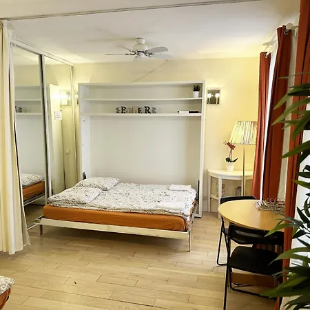 - Quiet In Le Marais, Ac And Metro Appartement Parijs
