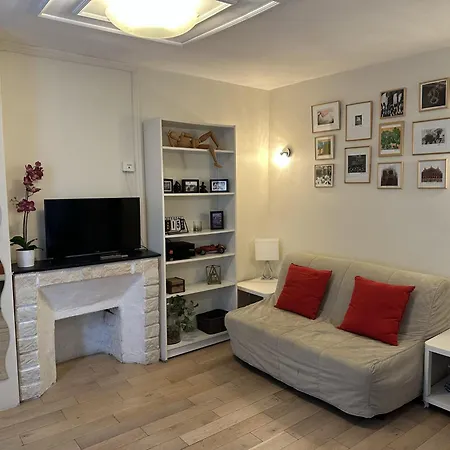 Central Paris - Quiet Apartment In Le Marais, Ac And Metro