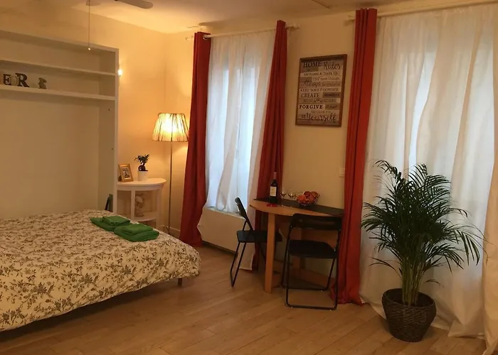 Heart Of Paris, Quiet And Cozy Apartament Paryż